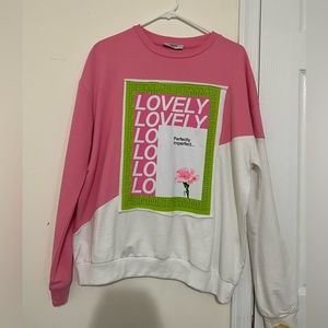 Sweatshirt//Long sleeve shirt